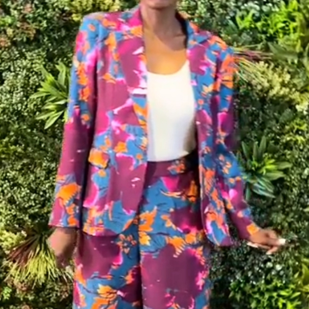 Sassy Jones Tegan Pant Suit/Small blazer&Small pants